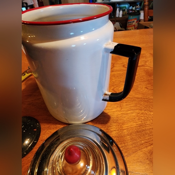 Enamel white and red coffee pot with insert and lid - Picture 7 of 8